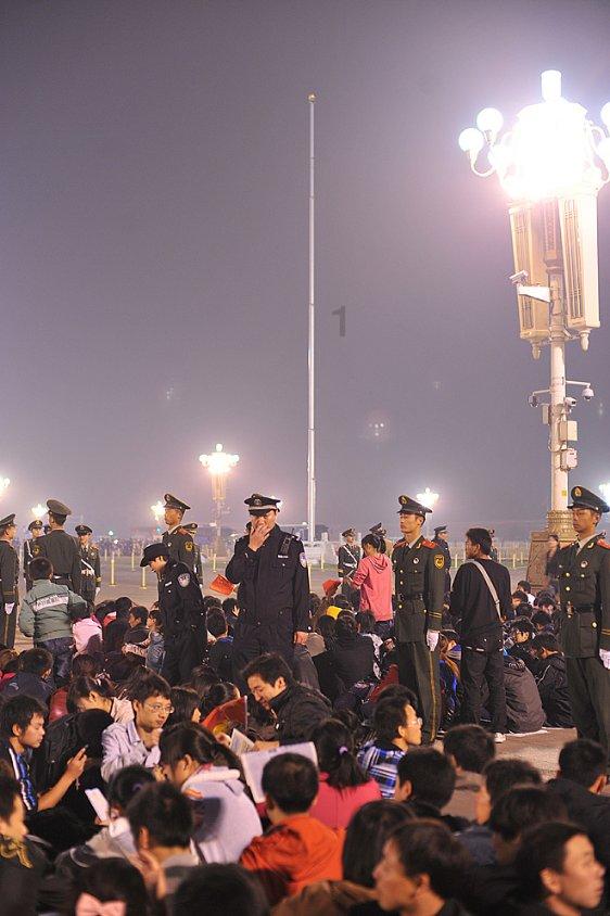 还记得武林外传莫小贝同学邱小冬吗？退圈当学霸律师，近照似精英